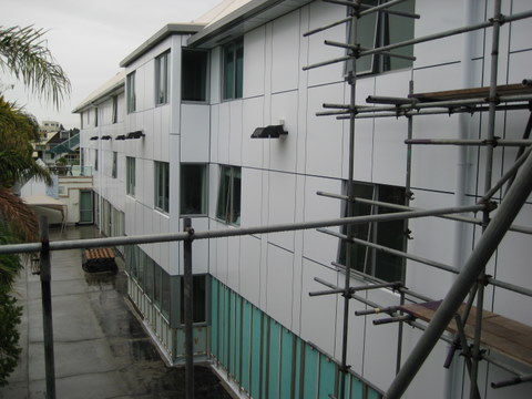 scaffolding on Cutters Cove Appartments managed by IPMS